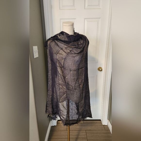 Navy and gold lightweight scarf - Picture 3 of 4